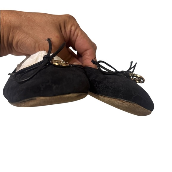 Gucci Black Women's Loafers with Gold Accent. good condition condition - Picture 7 of 16